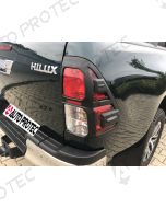 AutoProtec rámečky zadních světel typ B – Toyota Hilux 15-20